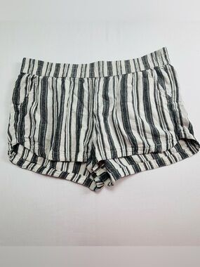 Striped Black & White Women’s Casual Shorts